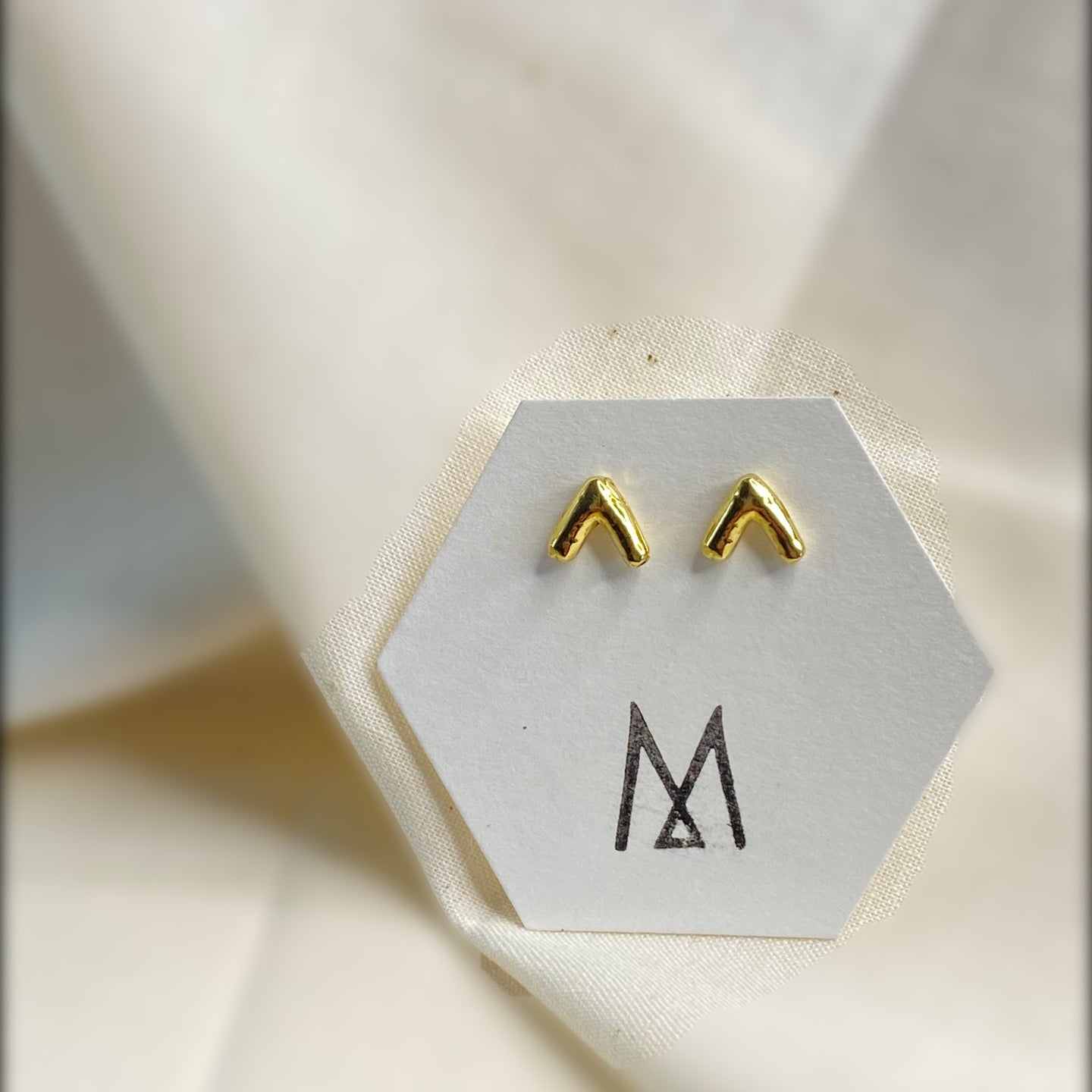 Everest Stud | Brass